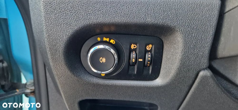 Opel Corsa 1.2 16V Essentia - 19