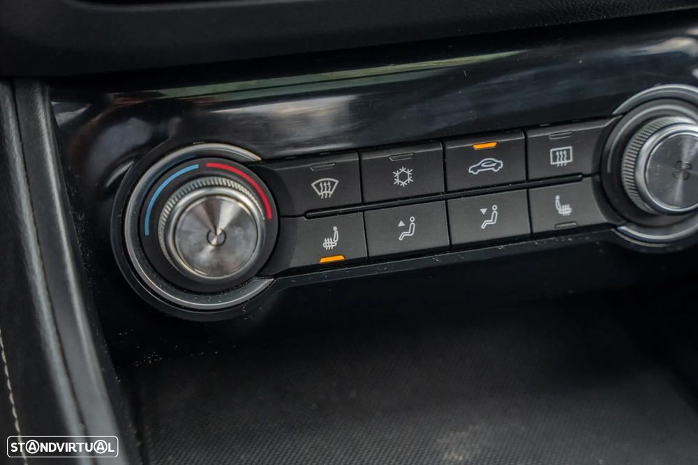 MG ZS Luxury - 15