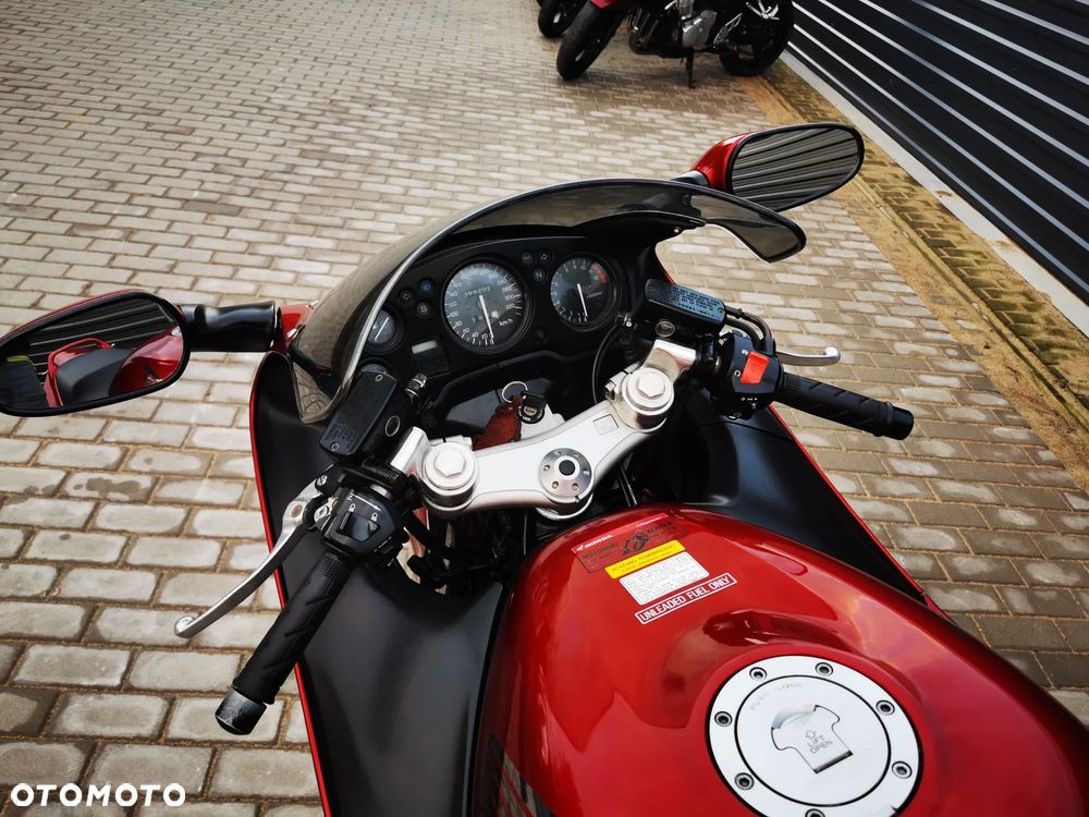 Honda CBR - 19