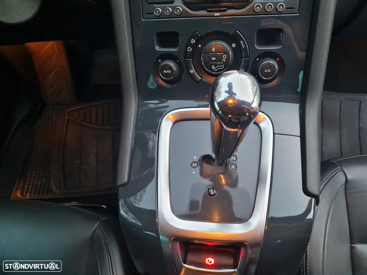 Peugeot 5008 - 12