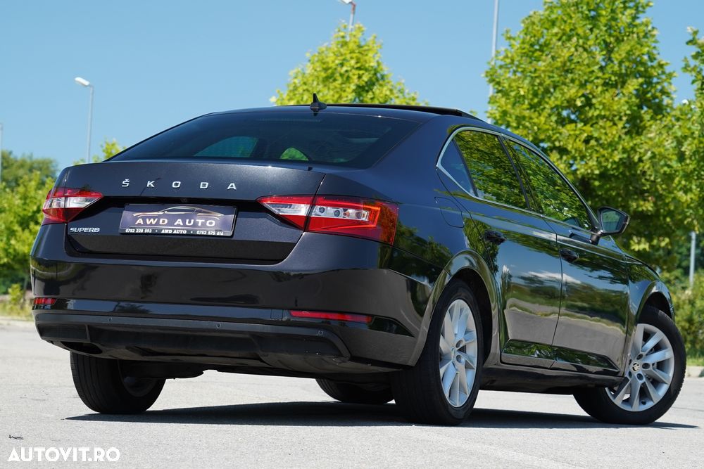 Skoda Superb 2.0 TDI DSG Premium Edition - 3