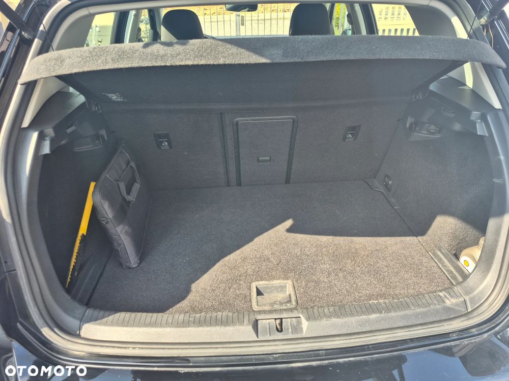 Volkswagen Golf 1.2 TSI BMT Trendline - 12