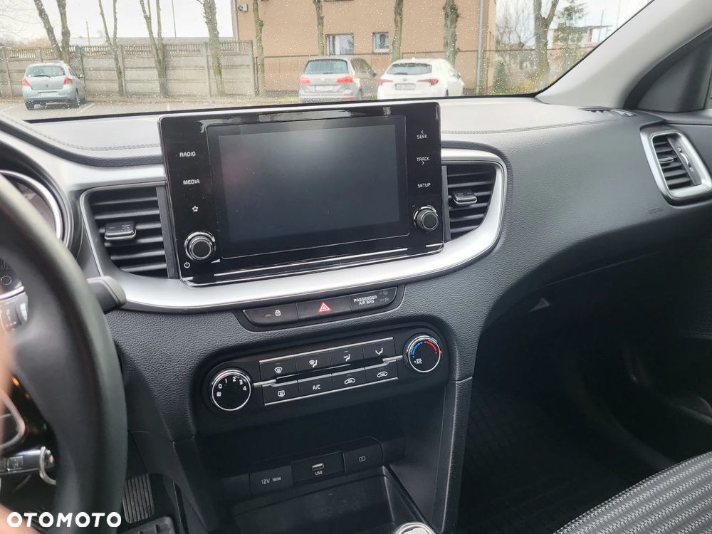 Kia XCeed 1.0 T-GDI M - 16