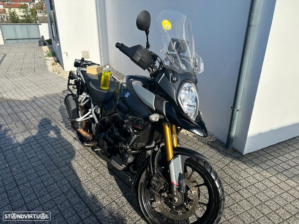Suzuki DL 1000 - 4