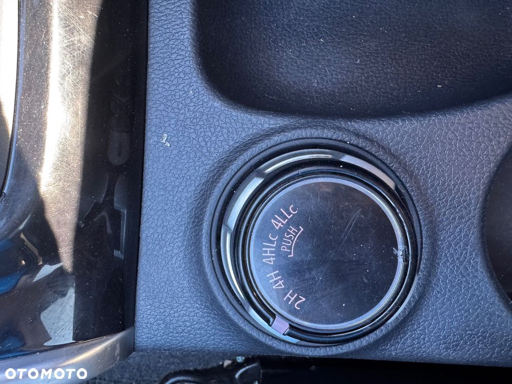 Mitsubishi L200 Pick Up 4x4 Autm Double Cab Intro Edition III - 27