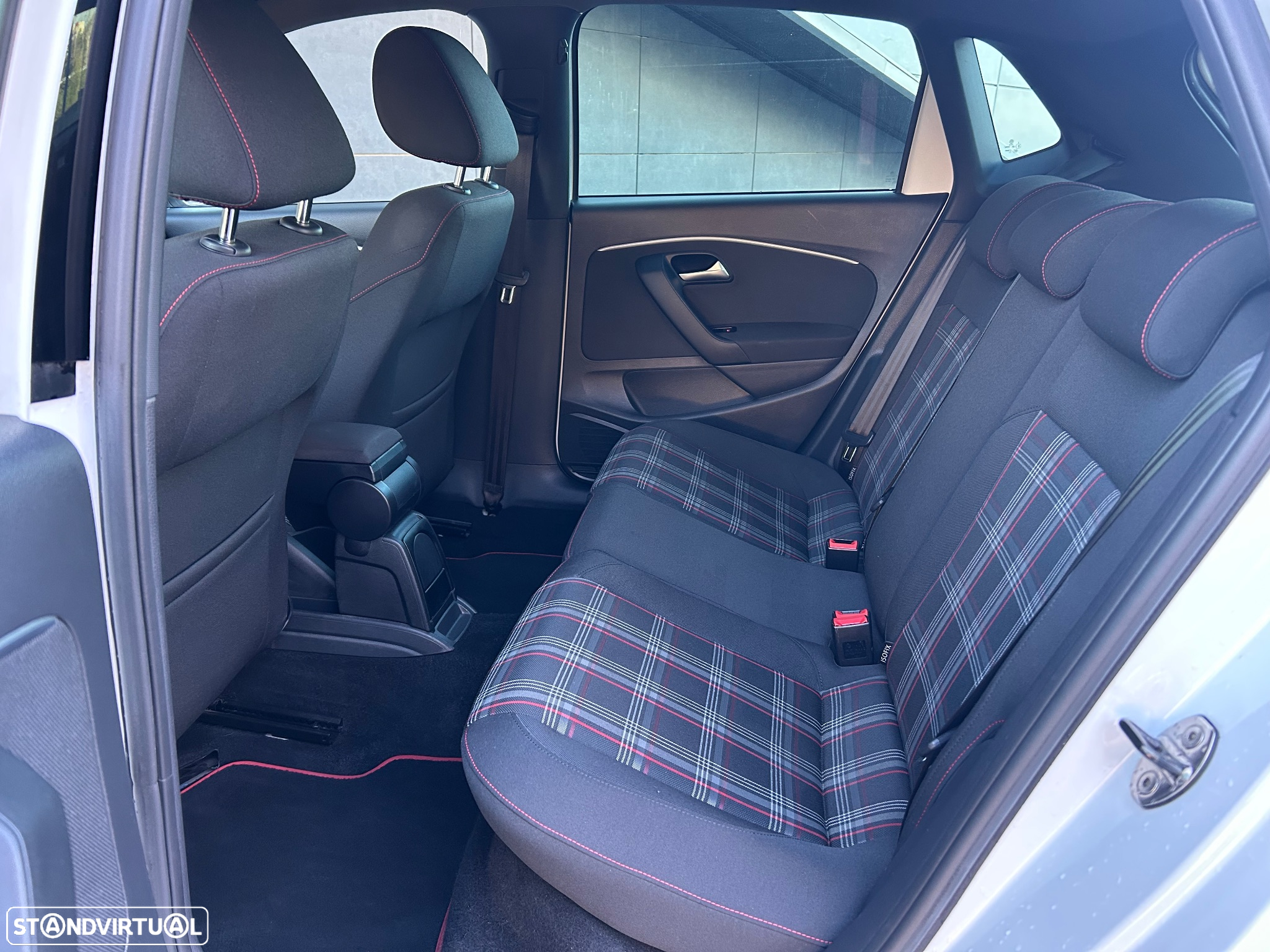 VW Polo 1.8 TSi GTi DSG - 21