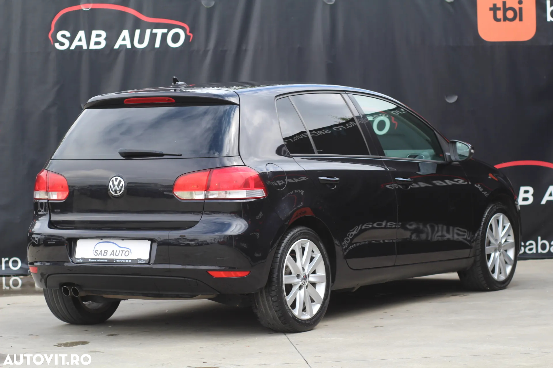 Volkswagen Golf 2.0 TDI Comfortline DSG - 17