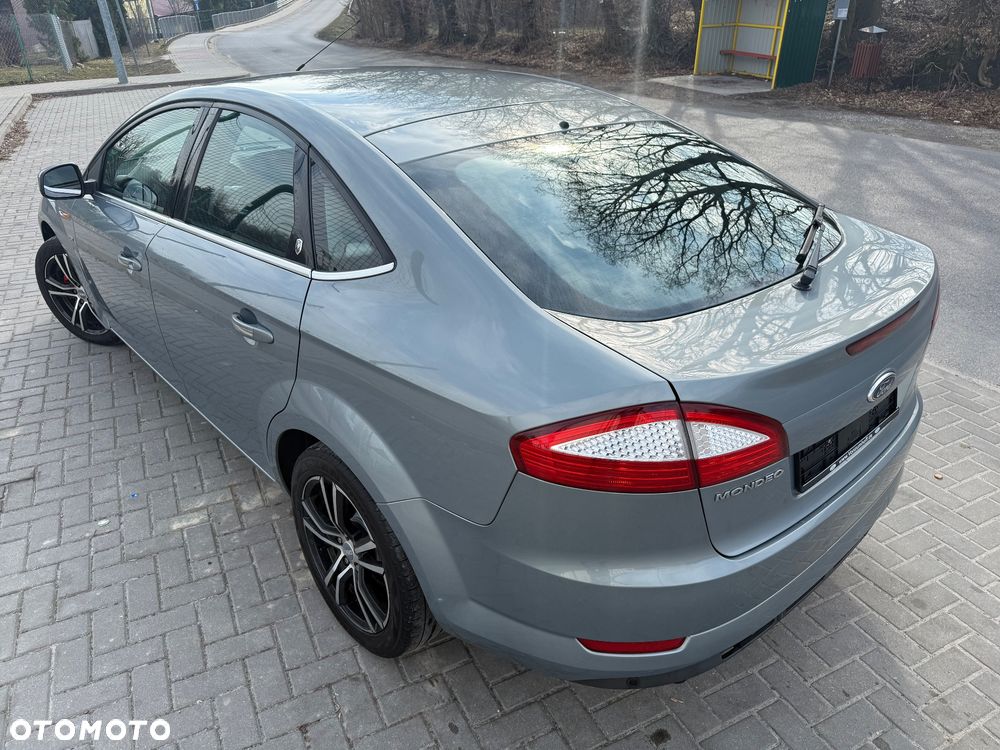 Ford Mondeo 2.5 Ghia X - 8