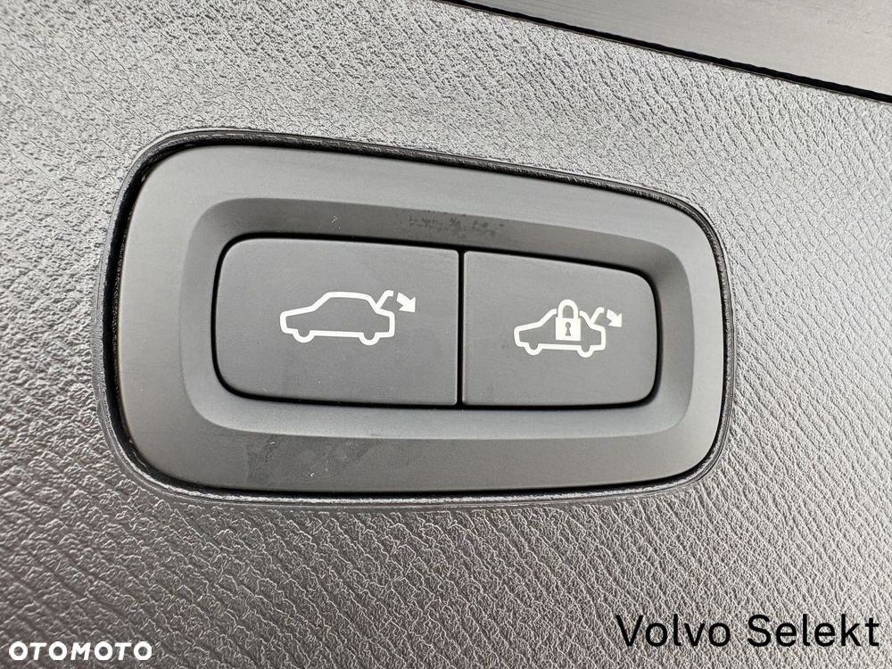Volvo XC 90 - 32
