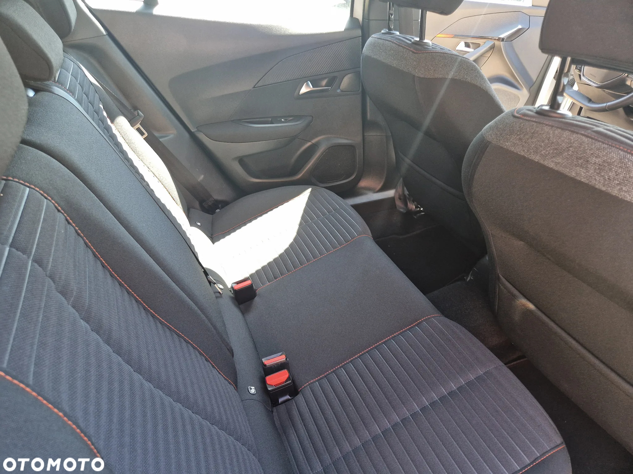 Peugeot 2008 BlueHDi 110 Active Pack - 22