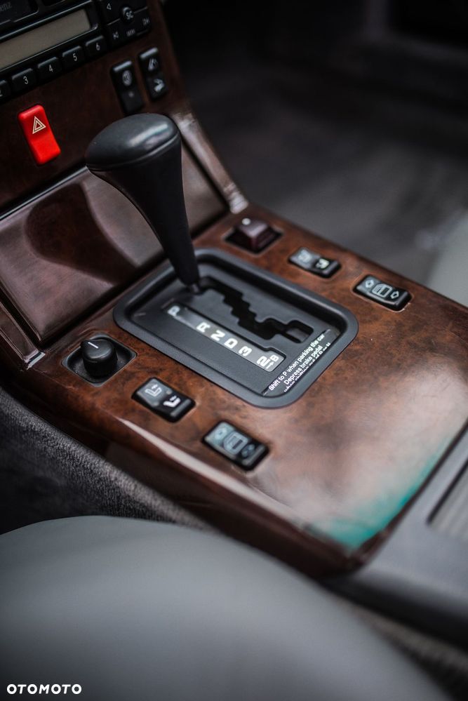 Mercedes-Benz SL - 16