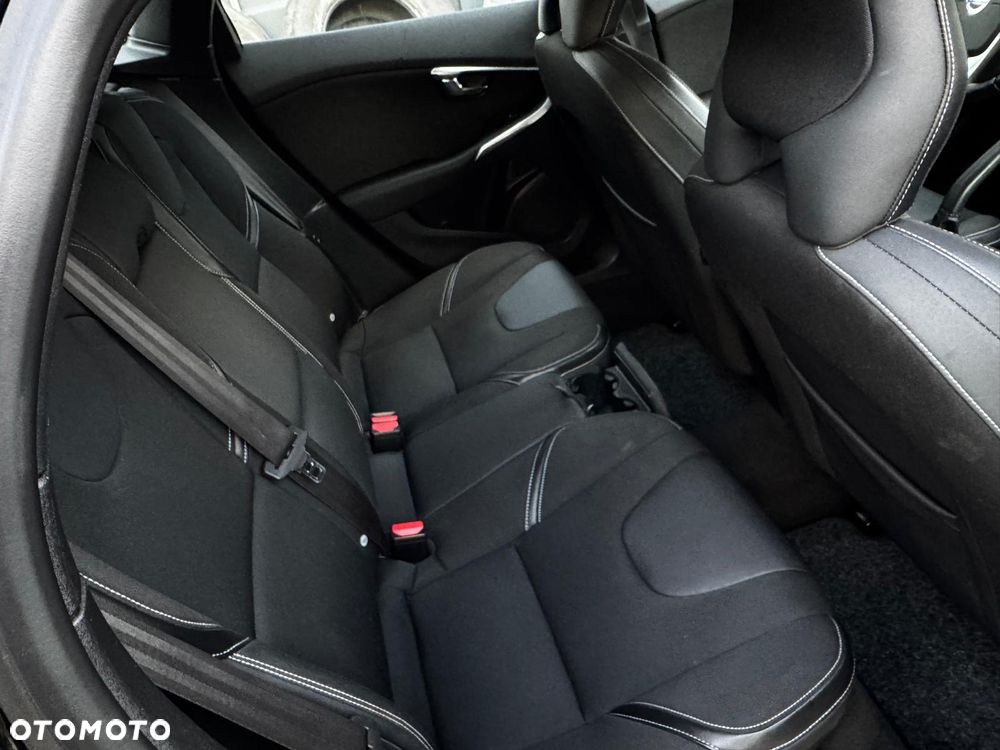Volvo V40 D4 Inscription - 27