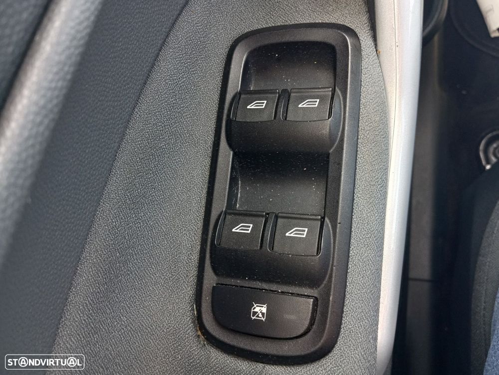 Ford Fiesta 1.25 Titanium - 10