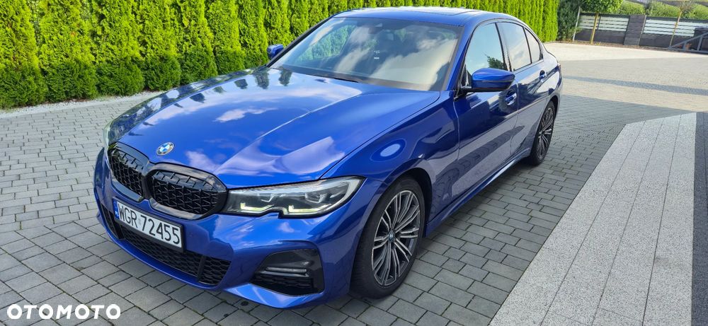 BMW Seria 3 330i xDrive M Sport - 1