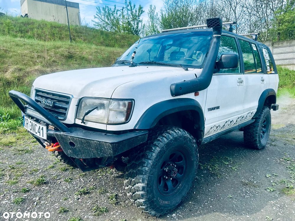 Isuzu Trooper 3.5 V6 standard - 4