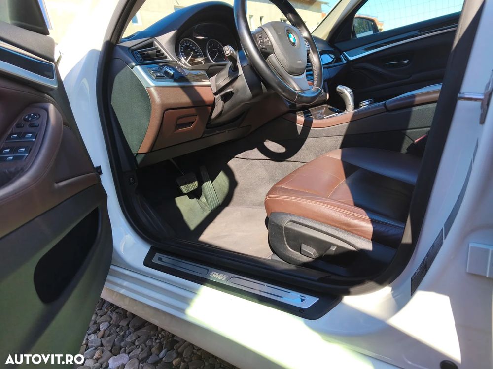 BMW Seria 5 525d xDrive Touring Sport-Aut. Luxury Line - 17