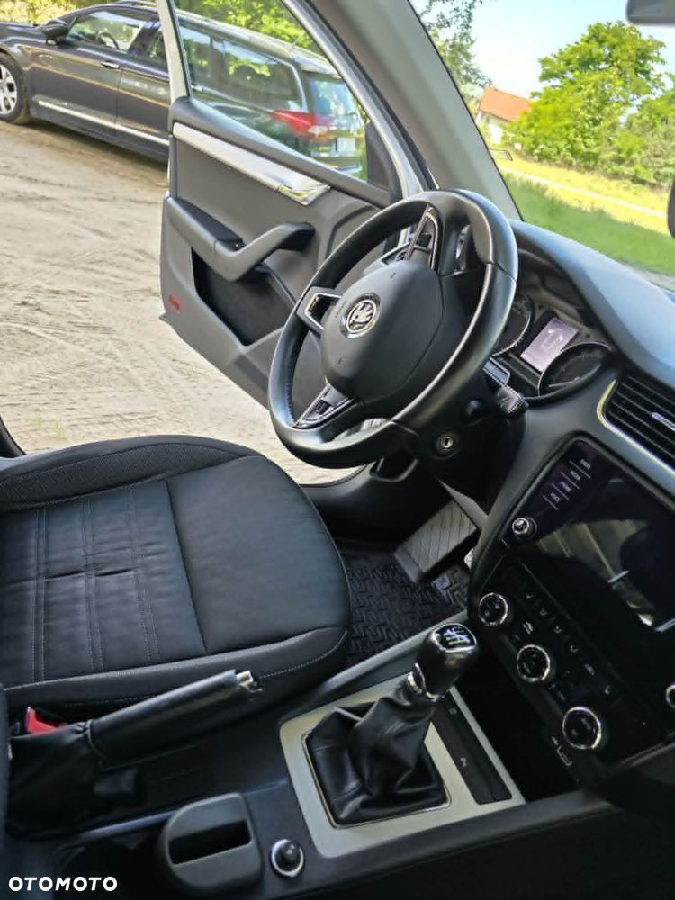 Skoda Octavia 1.5 TSI ACT Active - 14
