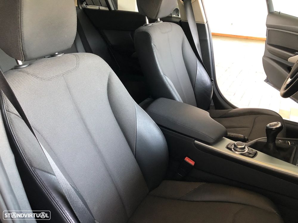 BMW 320 d EfficientDynamics Line Modern - 21