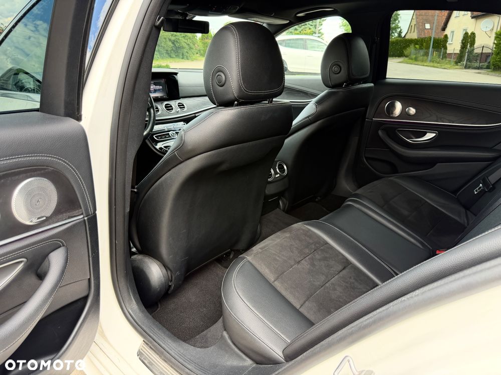 Mercedes-Benz Klasa E 220 d 9G-TRONIC - 38