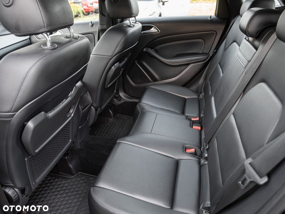 Mercedes-Benz Klasa B 220 4Matic 7G-DCT Edition - 25