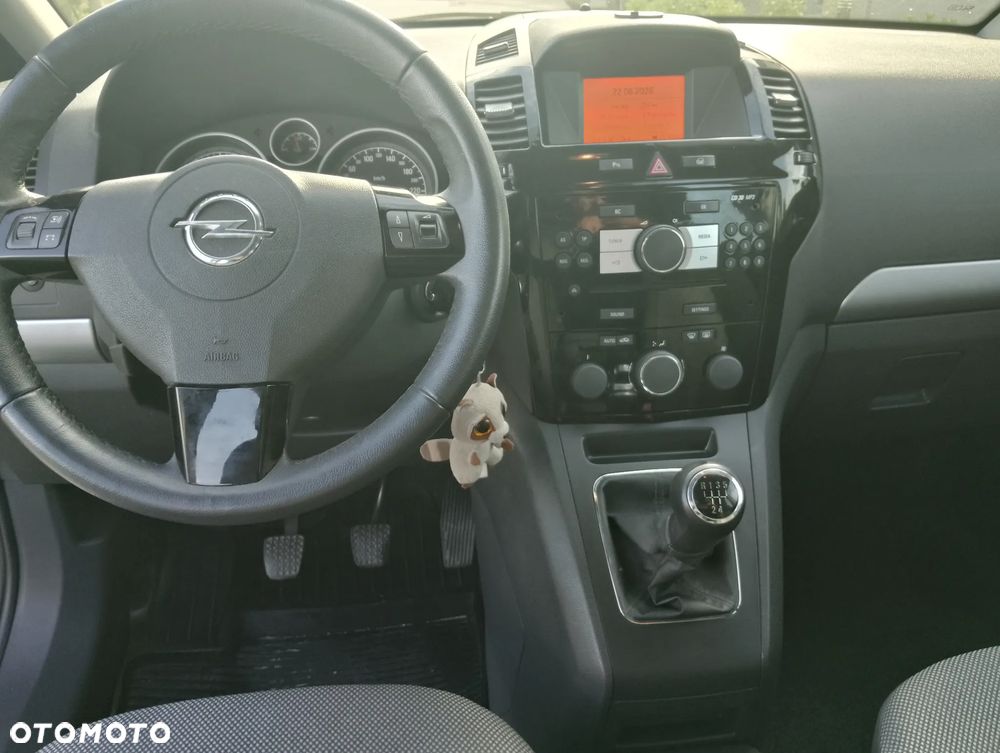 Opel Zafira - 13
