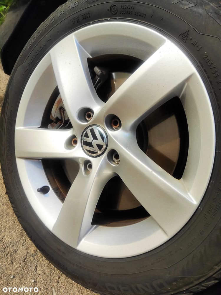 Volkswagen Passat 1.6 TDI Comfortline - 11