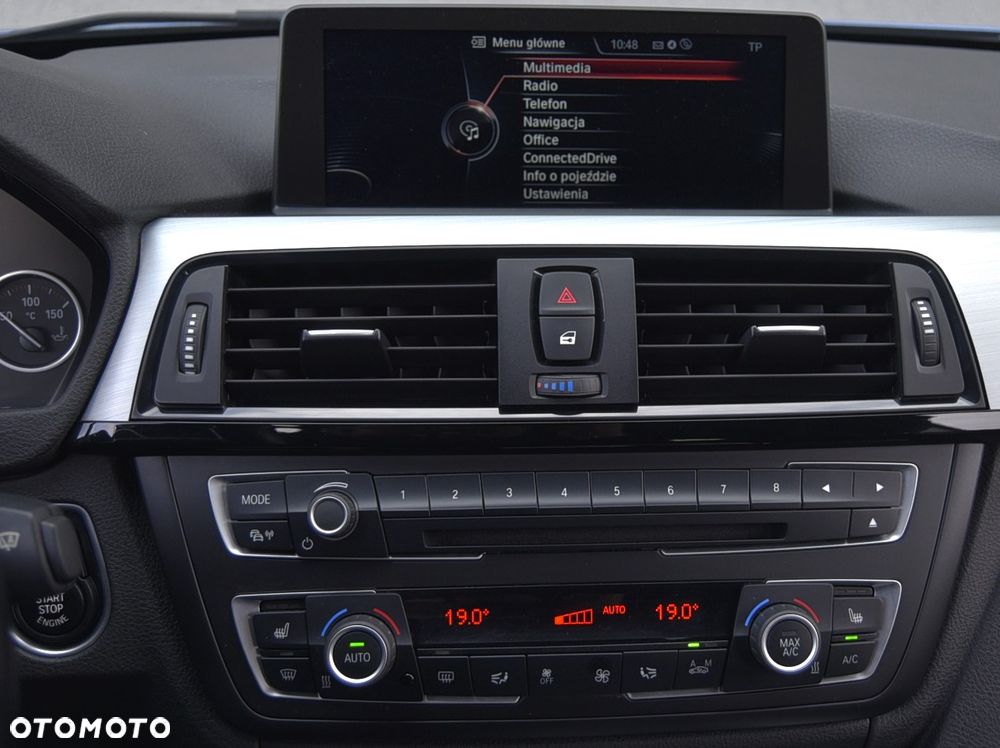 BMW Seria 3 320d xDrive Sport-Aut Sport Line - 28