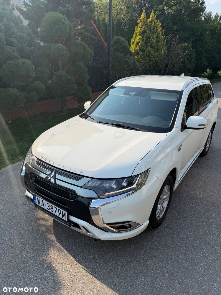 Mitsubishi Outlander - 4