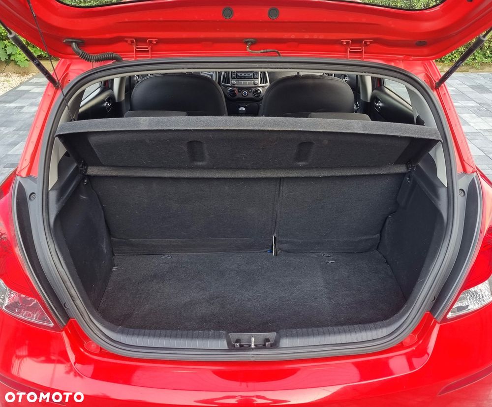 Hyundai i20 1.25 Classic + - 18