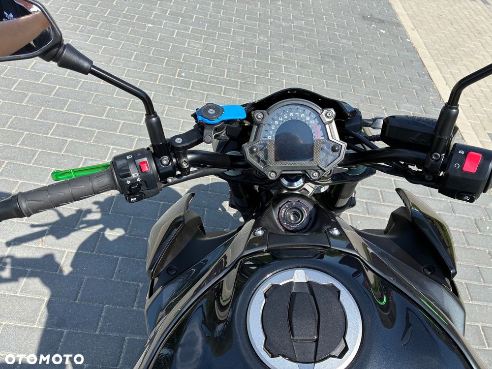 Kawasaki Z 900 - 12