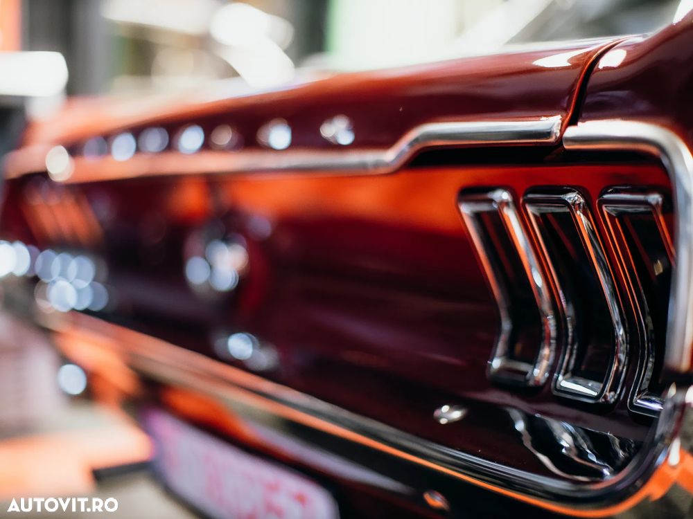 Ford Mustang - 20