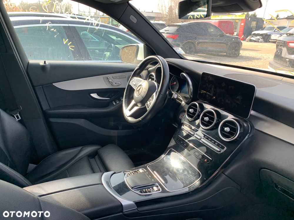 Mercedes-Benz GLC 300 4Matic 9G-TRONIC - 18