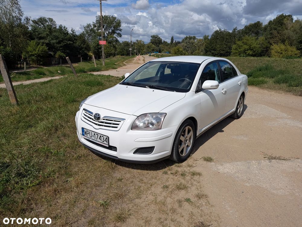 Toyota Avensis 1.8 VVT-i Terra - 3