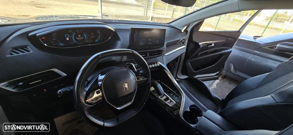 Peugeot 3008 Plug-In Hybrid 225 e-EAT8 Allure Pack - 18