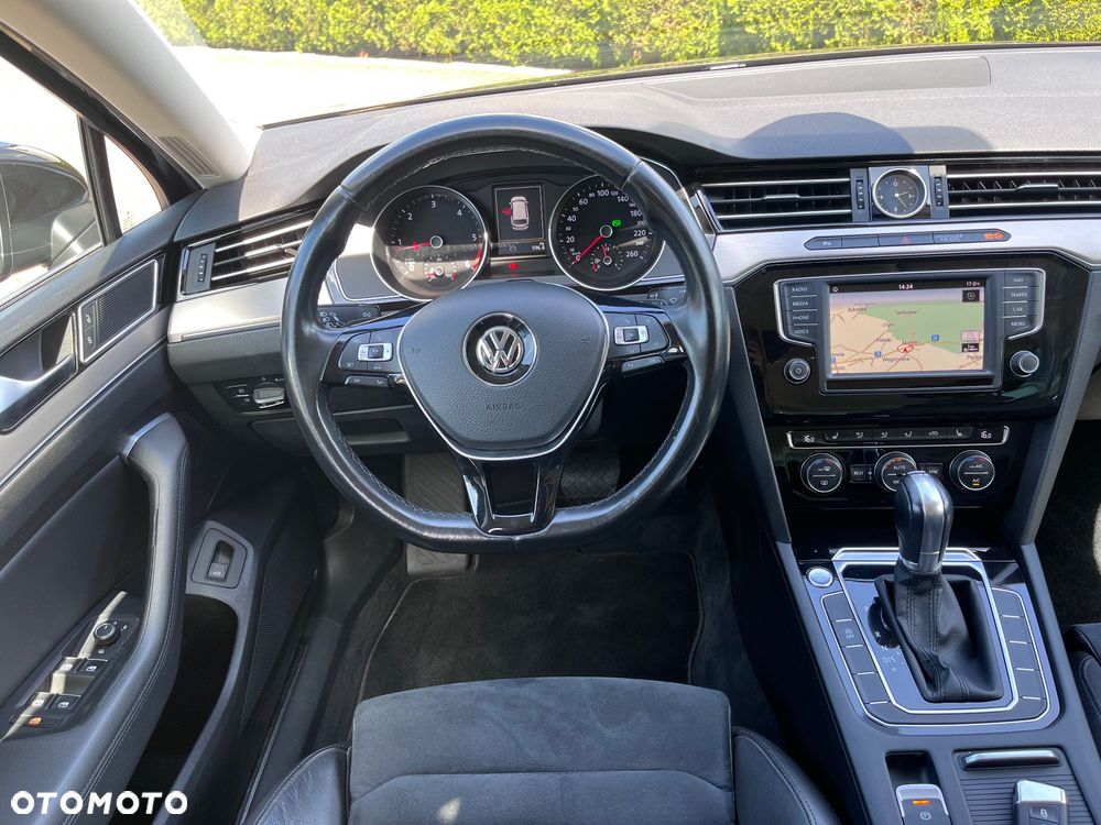 Volkswagen Passat 2.0 TDI (BlueMotion Technology) DSG Highline - 8