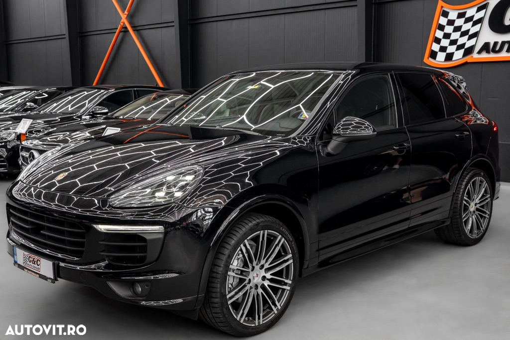 Porsche Cayenne S Diesel Platinum Edition - 26