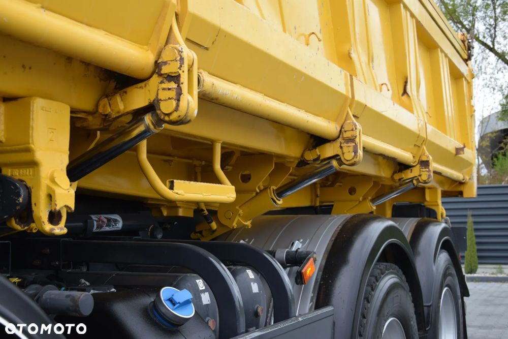Scania P410 / 8x4 / EURO 6 / WYWROTKA / HYDROBURTA / AUTOMAT / KAMERA COFANIA / NAWIGACJA / HAK / NISKI PRZEBIEG / SERWISOWANY / SPROWADZONY - 29
