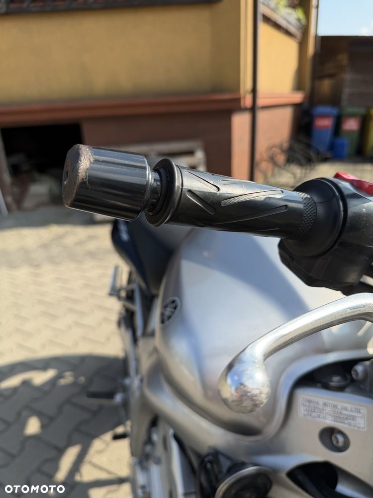 Yamaha FZ6 - 17