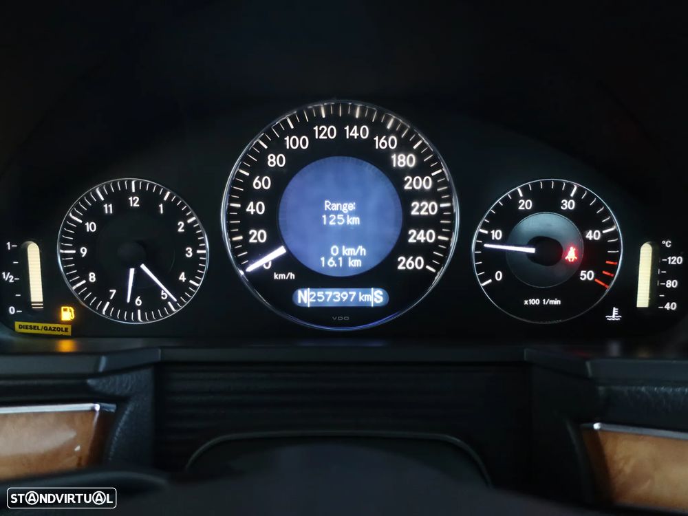 Mercedes-Benz E 220 CDI Auto Elegance - 18