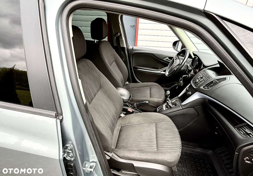 Opel Zafira - 18