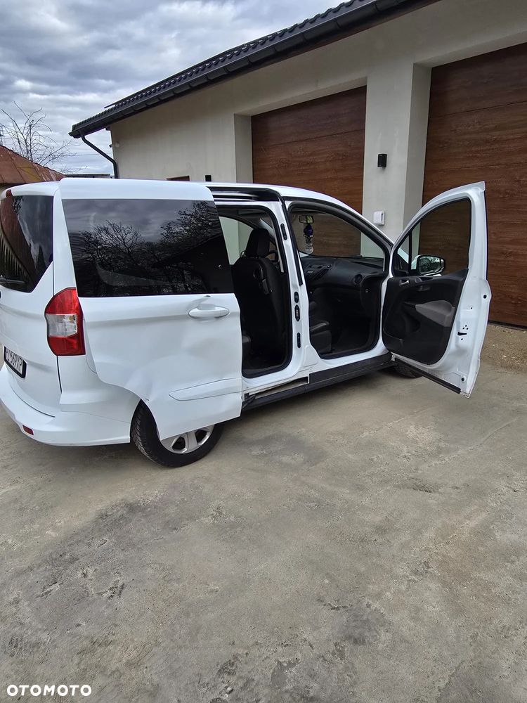Ford Tourneo Courier 1.5 TDCi Titanium - 9