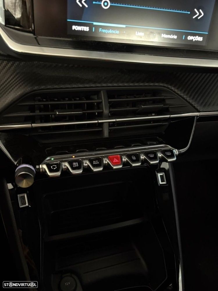 Peugeot e-2008 50 kWh Active - 15