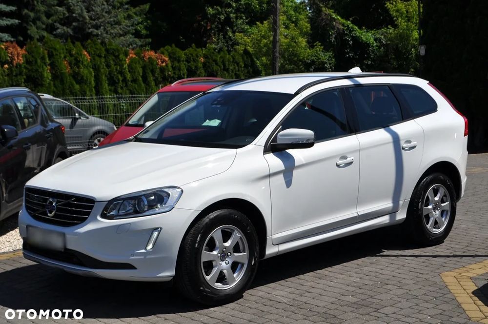 Volvo XC 60 D3 Drive-E Momentum - 1