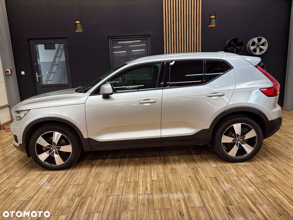 Volvo XC 40 T4 Geartronic Momentum Pro - 11