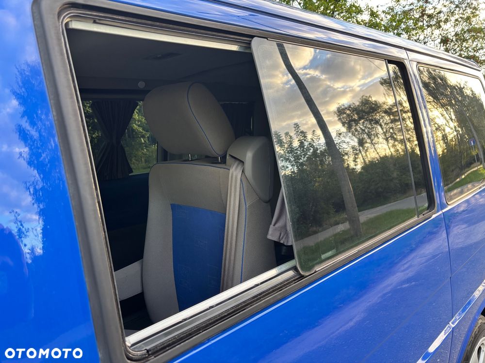 Volkswagen Multivan - 15