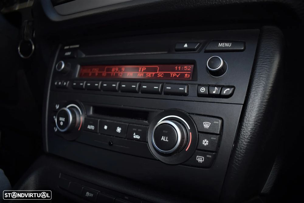 BMW X1 20 d sDrive EDynamics Line Sport - 33