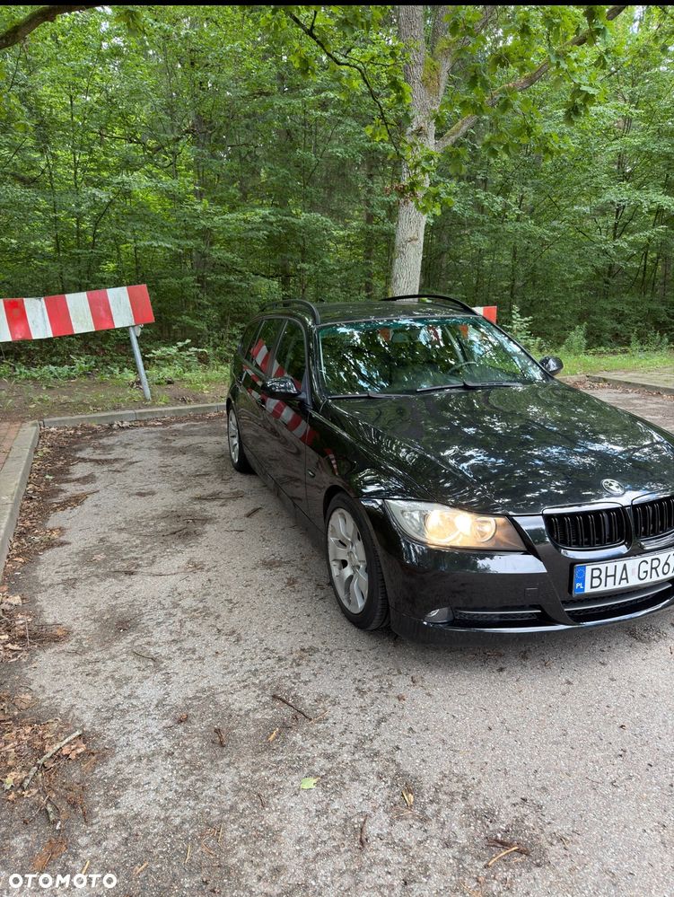 BMW Seria 3 330i - 4