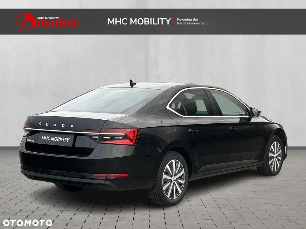 Skoda Superb 2.0 TDI SCR Ambition DSG - 5
