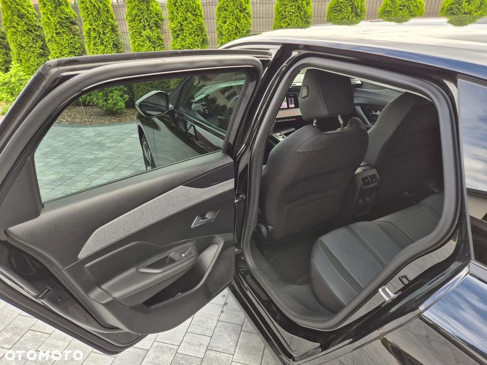 Peugeot 308 1.2 PureTech Allure S&S EAT8 - 17