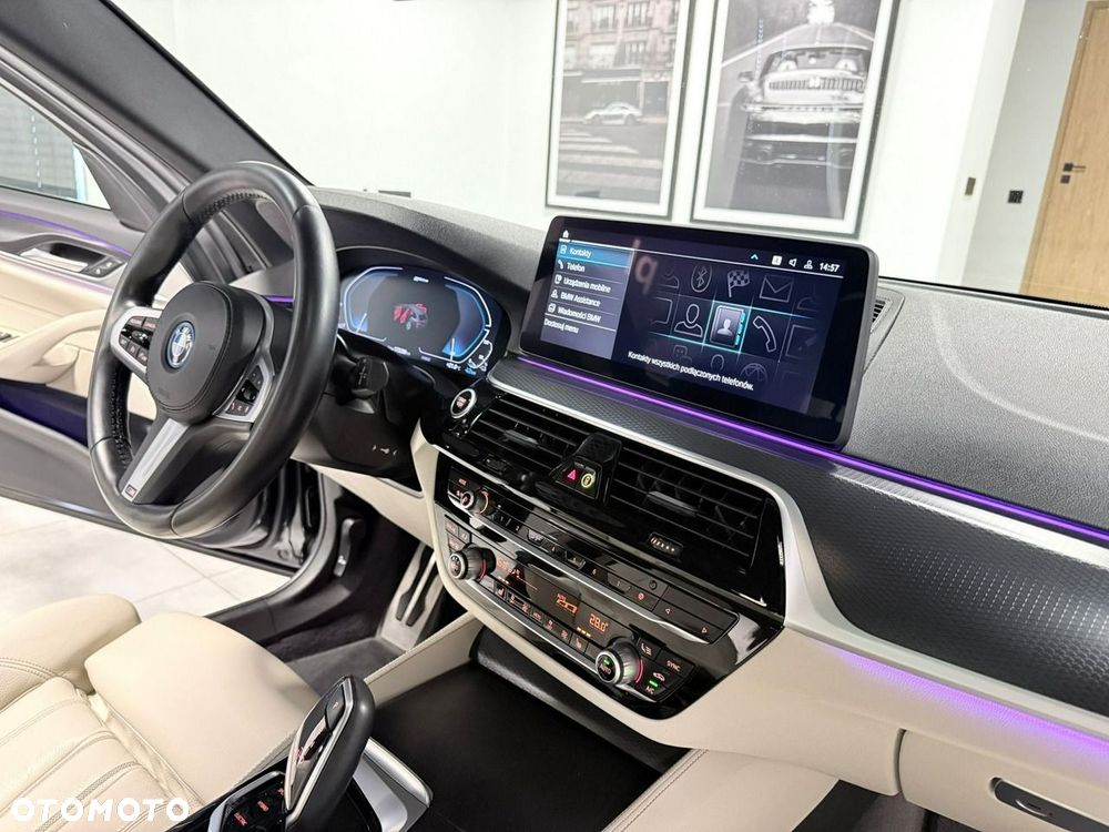 BMW Seria 5 520e M Sport sport - 24